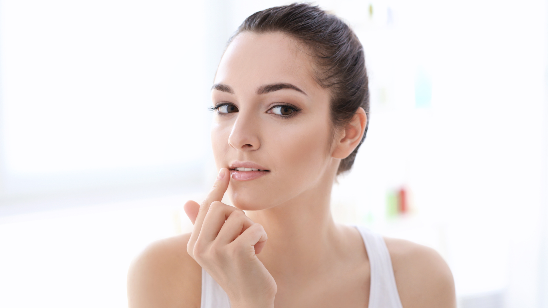 7 Benefits of Adding a Lip Balm to Your Skincare Routine